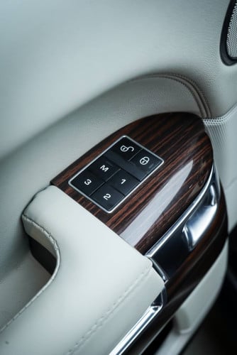 Range Rover Vouge LWB autobiography
