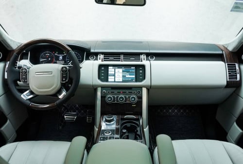 Range Rover Vouge LWB autobiography