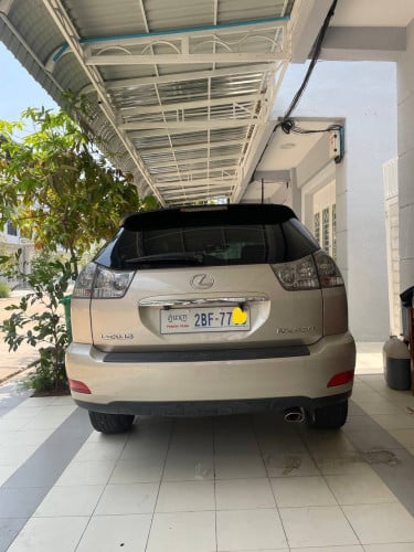 Rx330 04 ប៉ុង2 ឡានស្អាត់ មួយជុំ មិនដែលបុក 95%
