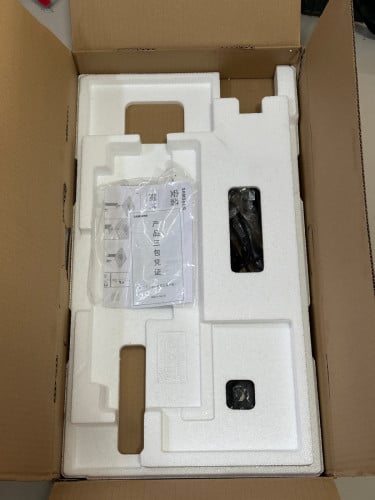 SAMSUNG S3  27“ Essential Monitor nearly all new