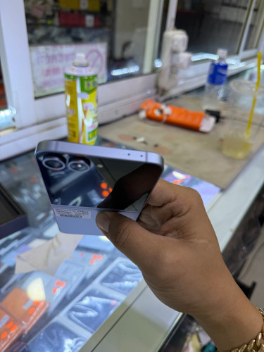 Samsung zfilp 6 256G ក្រុមហ៊ុន