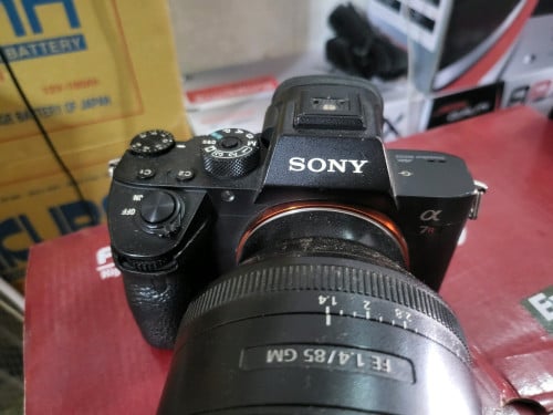 Sony A7R III with Len G Master 85mm 1.4