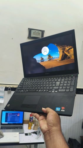 Sony Leptop RAM 8GB/CORE i5/SSD 128GB/VGA 2GB/(85)