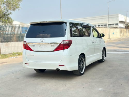 TOYOTA ALPHARD 2014 Full Top Option ពណ៌ស ក្នុងខ្មៅ