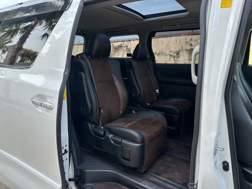 TOYOTA ALPHARD 2014 Full Top Option ពណ៌ស ក្នុងខ្មៅ