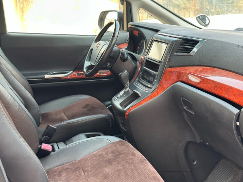 TOYOTA ALPHARD 2014 Full Top Option ពណ៌ស ក្នុងខ្មៅ