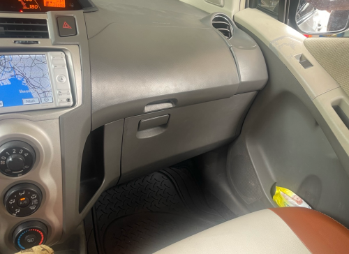 Toyota Vitz 2009 Smartkey ជិះគ្រួសារ