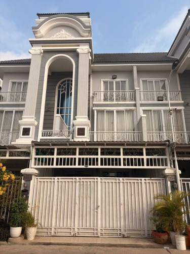 Villa for rent / Rental 租金: 800$/month (Can Negotiation)