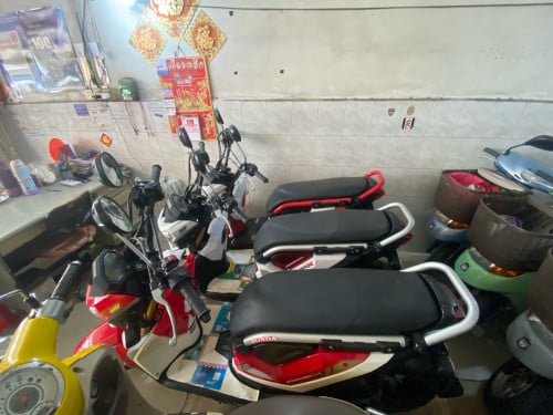 Zoomer-X 2016-2017-2018 ម៉ូតូស្អាតធានាម៉ាសុីនជូន6ខែ