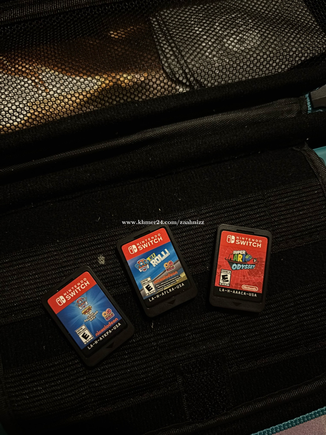 Selling 3 original Nintendo Switch game chips.