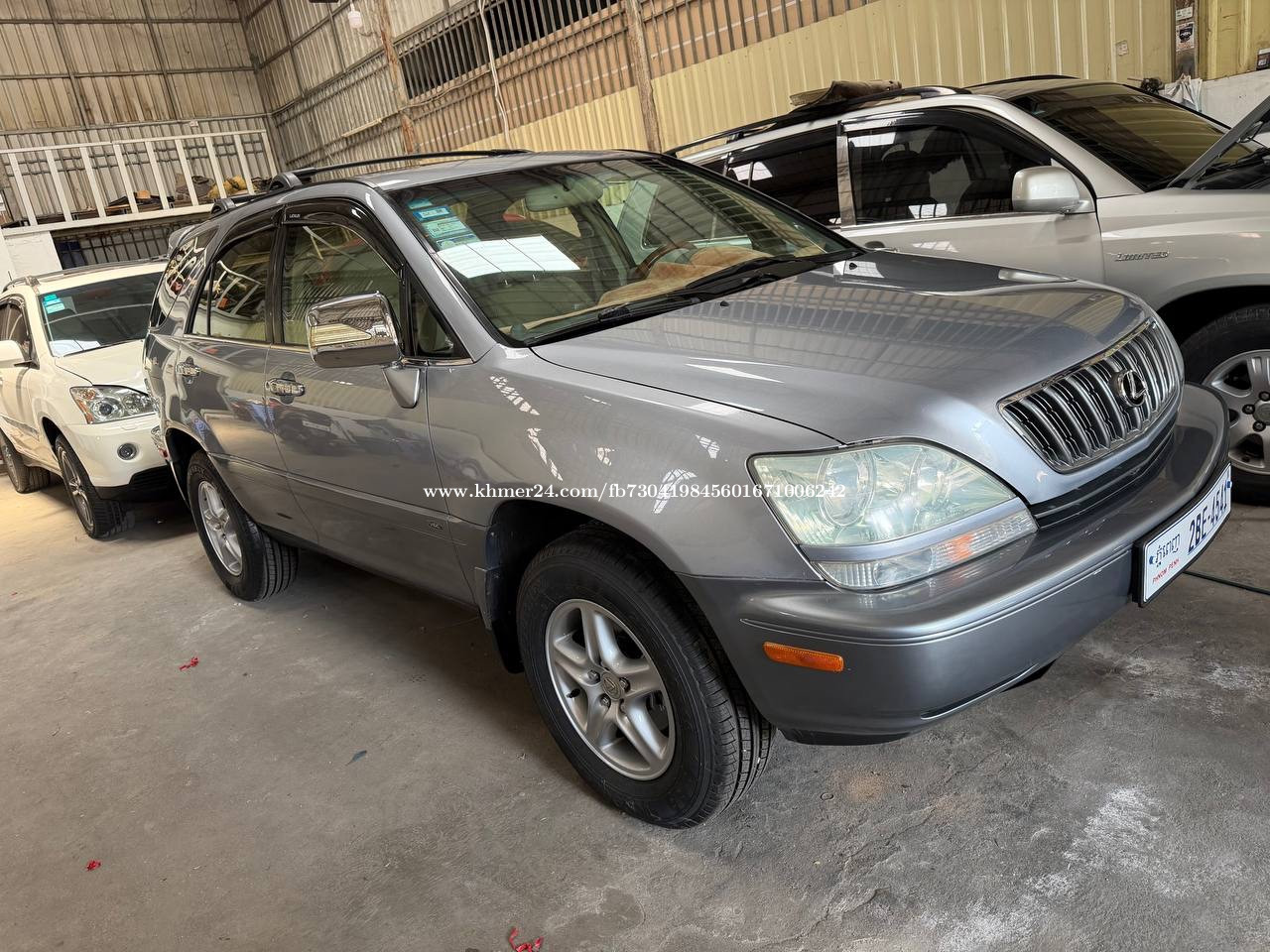 War300 Rx3 ទើបមកដល់ថ្មីRX300ឆ្នាំ2003ធានាឡានស្អាតថ្មីខ្លាំងម្ចាស់ដើម price $11500. ...