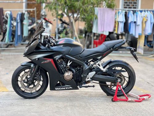 ម៉ូតូខ្ចី មិនសូវបានជិះ