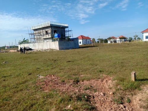 ដីកែង លក់