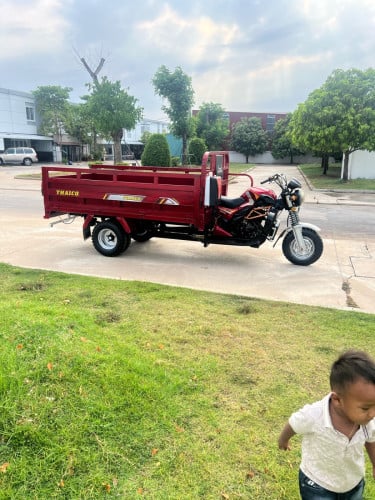 កងបីលក់