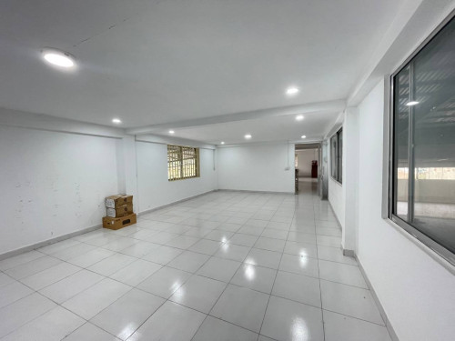 ឃ្លាំងសម្រាប់ជួលនៅជិតផ្លូវវេងស្រេង