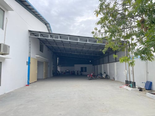 ឃ្លាំងសម្រាប់ជួលនៅជិតផ្លូវវេងស្រេង