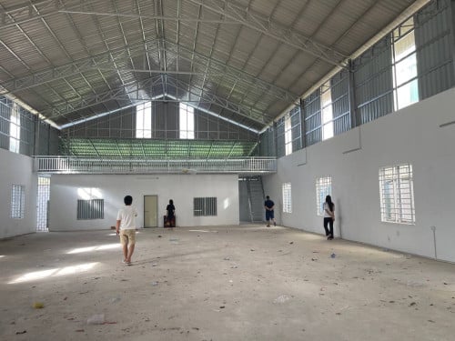 ឃ្លាំងជួលនៅខណ្ឌសែនសុខ