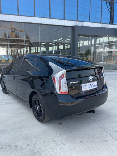 ចង់លក់ឡានPrius 012ម្ចាស់ដើម