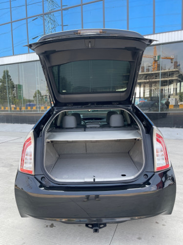 ចង់លក់ឡានPrius 012ម្ចាស់ដើម