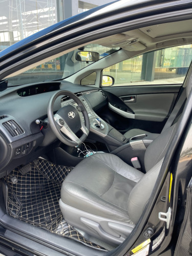 ចង់លក់ឡានPrius 012ម្ចាស់ដើម
