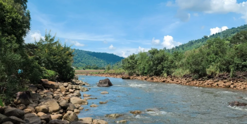 កំពត 2kmពីផ្សារកំពតជាប់ផ្លូវធំ​​ ផ្លូវទឹកឈូ ក្រុងកំពត ខេត្តកំពត KAMPOT LAND MAIN ROAD