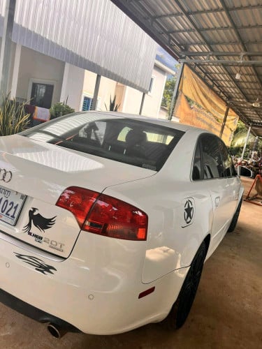 ឡានលក់ Audi A4 ឆ្នាំ2006 ឡានស្អាត ឯកសារគ្រប់តំលៃ9500$ ចរចា0966074444