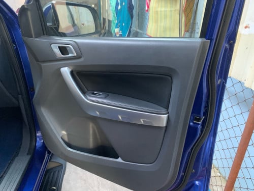 ឡានលក់ford ranger xlt 015