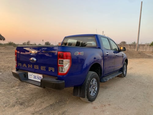 ឡានលក់ford ranger xlt 015