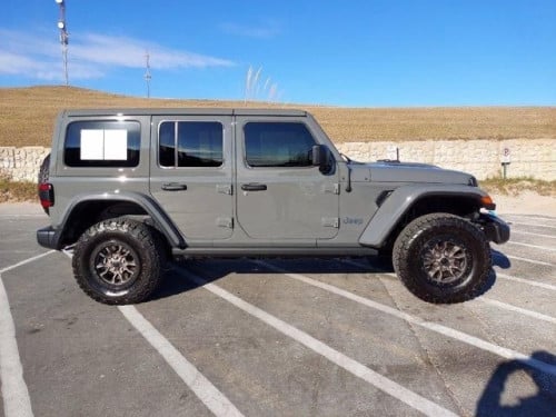 ទើបទិញបាន Jeep Wrangler Robicon 4xe Plug-in 2021 Full Option