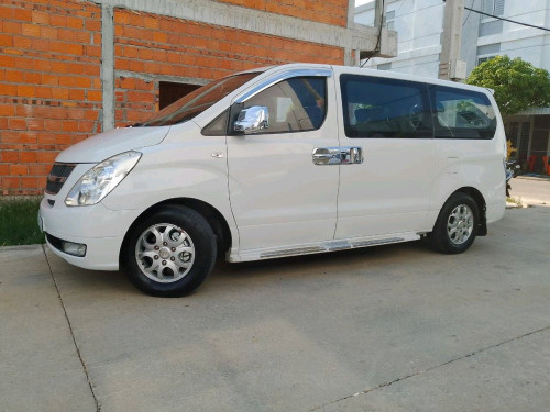 ឡានលក់ Starex 2008 Half full option ឡានស្អាត ម្ញែតMV តំលៃ10500$ចរចា 0966074444