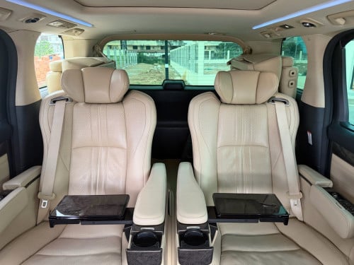 *ចុះថ្លៃហើយ Toyota Alphard 2019 Exexcutive Lounge V6 ប្រភេទឡានស្អាត ផ្លាកលេខ*