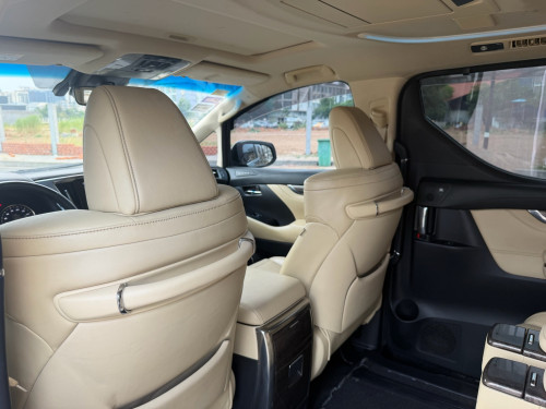 *ចុះថ្លៃហើយ Toyota Alphard 2019 Exexcutive Lounge V6 ប្រភេទឡានស្អាត ផ្លាកលេខ*
