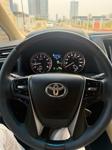 *ចុះថ្លៃហើយ Toyota Alphard 2019 Exexcutive Lounge V6 ប្រភេទឡានស្អាត ផ្លាកលេខ*