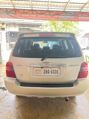 ឡានលក់ Toyota Highlander 2002 ប៉ុង1 ឡានស្អាត ឯកសារគ្រប់ តំលៃ14500$ចរចា 0966074444