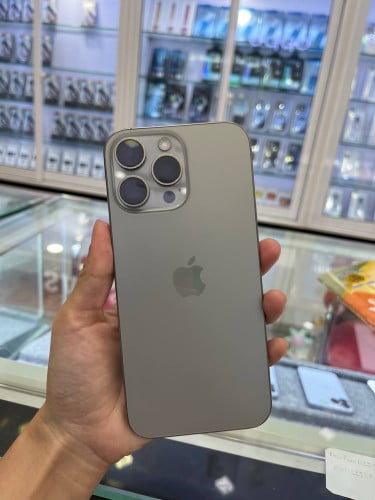 15 pro max 9999”% ZA/ ZP មាន 300$ យកបាន