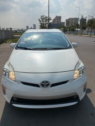 2012 Toyota Prius Plug-In Option 5 Advanced 19999$