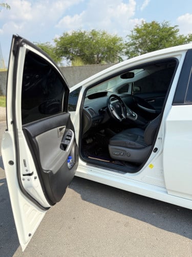 2012 Toyota Prius Plug-In Option 5 Advanced 19999$