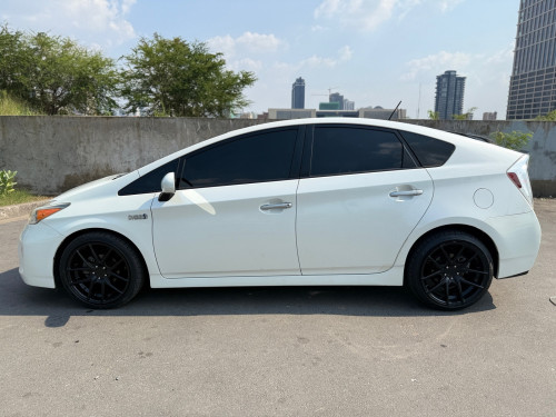2012 Toyota Prius Plug-In Option 5 Advanced 19999$