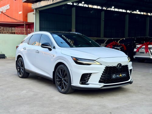 2023 Rx 350 ប្រើបាន3000km ប៉ុណ្ណោះ