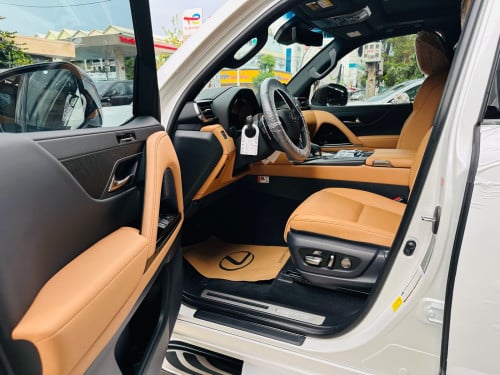 2025 Lx 700 KURO黑