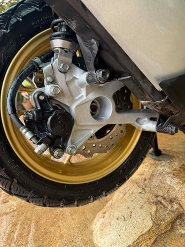 ADV 150