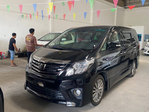 Alphard មកពីជប៉ុន ក្រដាស់ពន្ធ