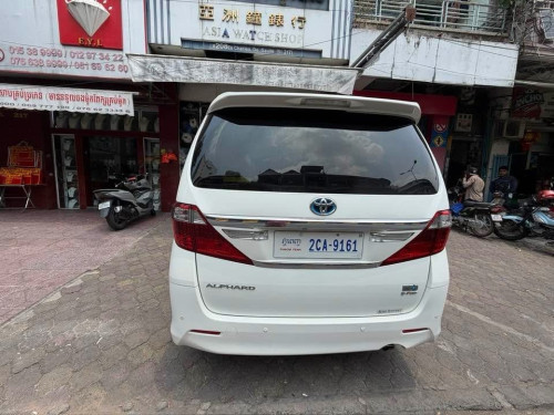 Alphard 012 Rental for monthly includes driver
