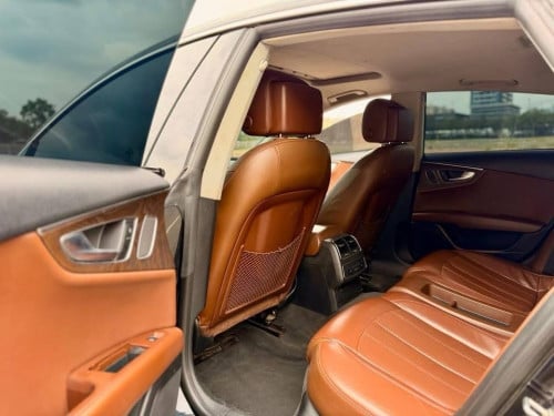 Audi A7 បង់រំលោះសុទ្ធ 100%