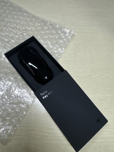 Brand New Tesla Keyfob Model 3/Y ថែមស្រោមសោរជូន