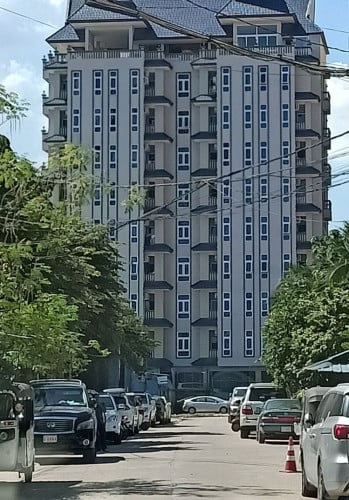 Building at Tuol Tum Pong for rent