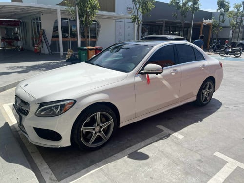C300 ឆ្នាំ2015 ទឹកថ្នាំហ្សុីន AMG Line Package