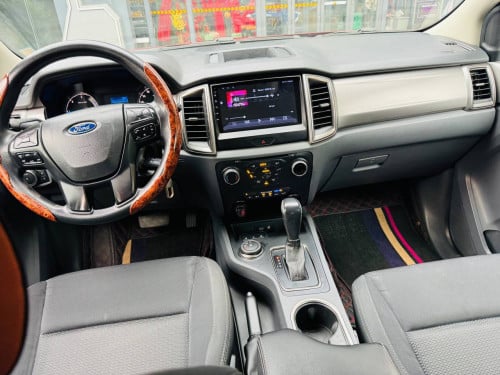 Ford Everest 2017 ឡានខ្លាញ់គោ ឆ្វេងសុីន ឡានខ្ចីណាស់បងប្អូន