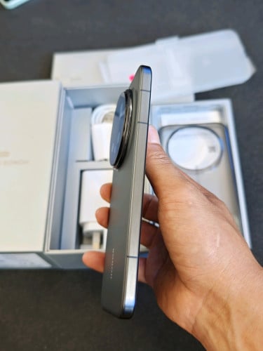 Honor Magic 8 Pro Global SIM 2 Ram 12GB Storage 512GBស្អាត 99% Full box Original 1Set
