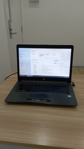 HP 240 GT Notebook PC working but in pure condition